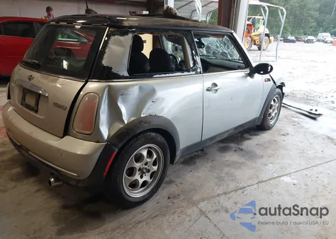 2005 Mini Cooper from USA, damaged, VIN WMWRC33445TJ65289